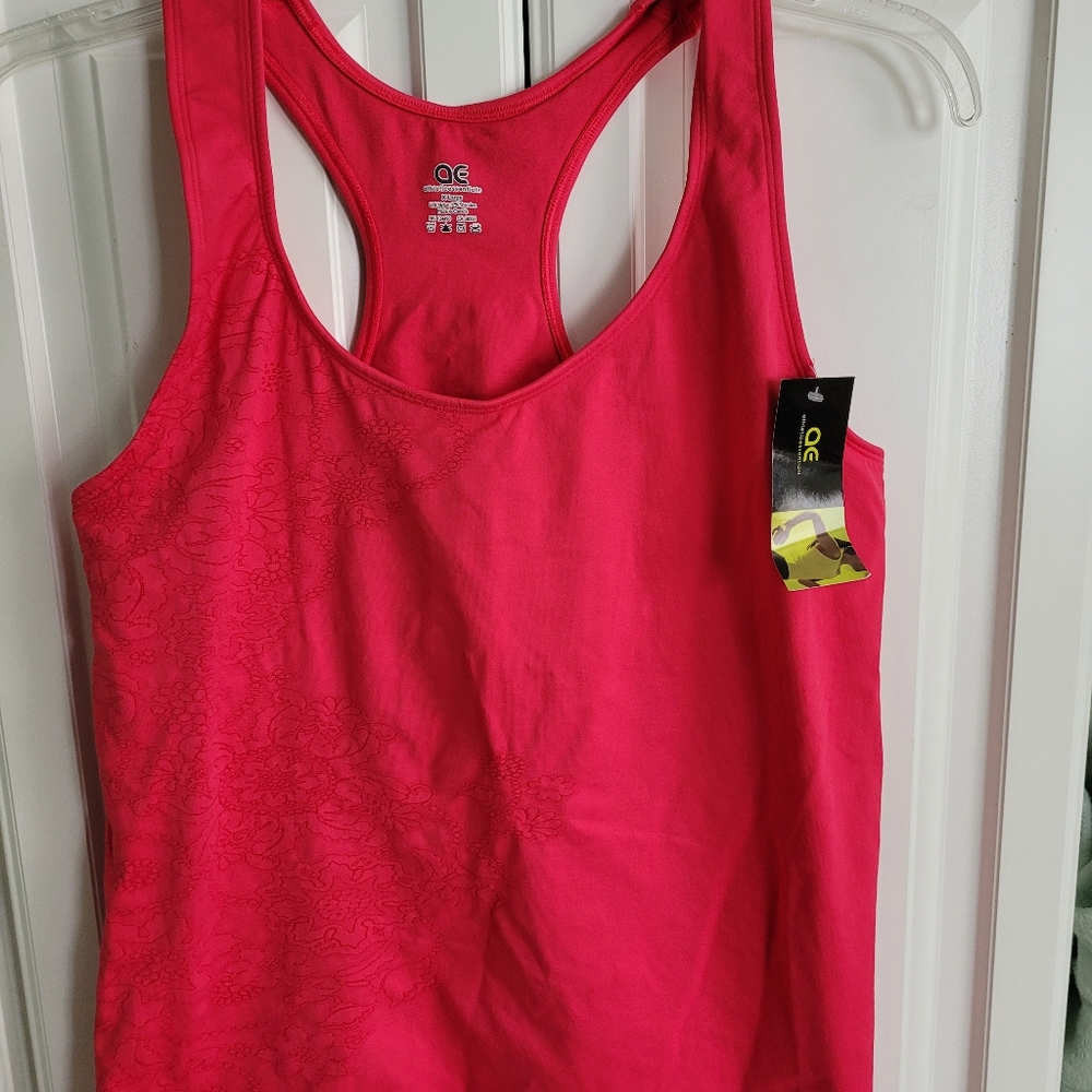 NWT Workout tank